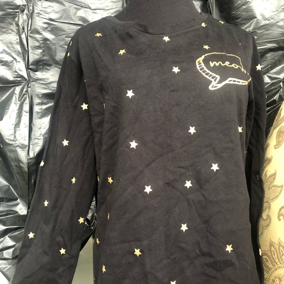 Sweater - Picture 1 of 2